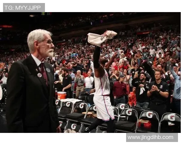 南京网球队的比赛经验揭秘：网球巨献背后的故事与技巧分享